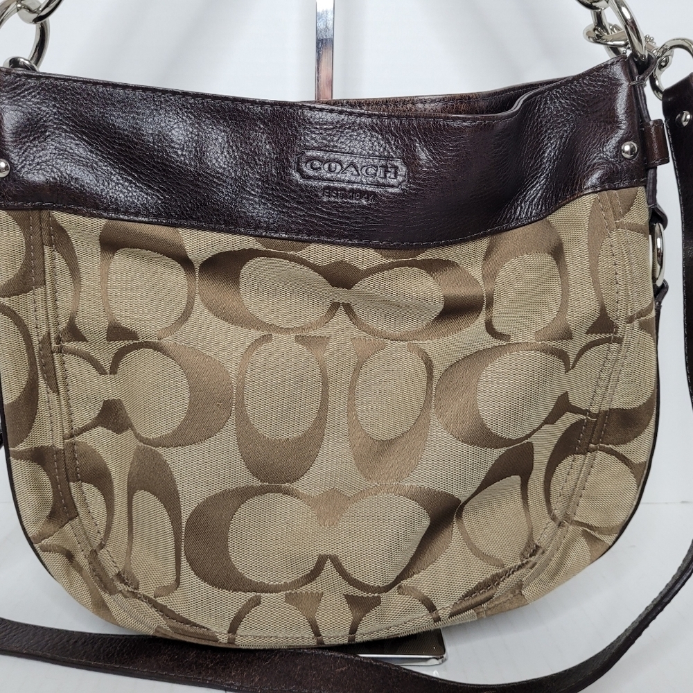 Coach Signature C's Zoe Canvas Hobo J1020-F14708 - Picture 2 of 14